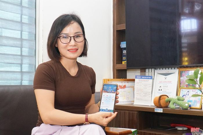 Chị Lê Kim Huệ tin tưởng và tiếp tục sử dụng i-HaTinh.