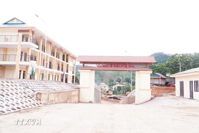 Trường phổ thông nội trú Tiểu học và Trung học cơ sở Đakrông đã đạt tiến độ 88% giá trị hợp đồng với nhiều hạng mục thiết yếu đã cơ bản hoàn thành. (Ảnh: Thanh Thủy/TTXVN)