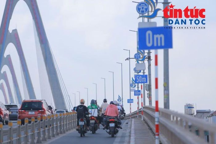 Làn dành cho xe máy, xe đạp tiếp tục được quy định tốc độ tối đa 40 km/h, tách biệt với các làn ô tô.