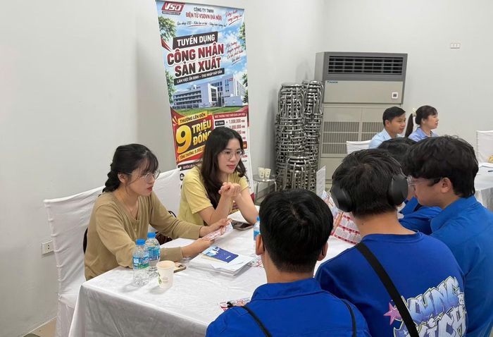 Tư vấn vị trí việc làm cho các bạn trẻ.