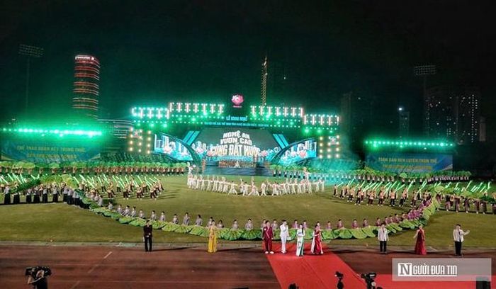 Đặc sắc chương trình nghệ thuật với chủ đề “Thể thao Nghệ An - Khát vọng vươn cao”. 