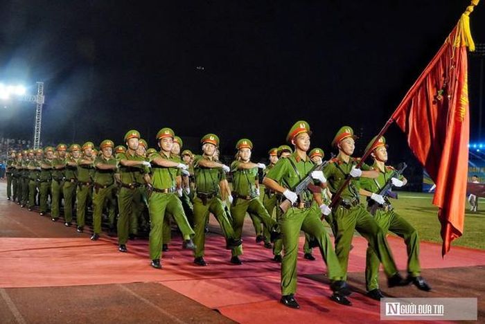 Lực lượng vũ trang tham gia Lễ diễu hành.