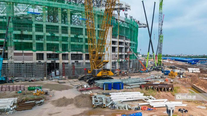Sau khi đi vào hoạt động, sân vận động PVF có sức chứa 60.000 người, trở thành một trong những công trình thể thao quy mô lớn tại Việt Nam, chỉ sau sân vận động Vinfast - Trống Đồng tại Hà Nội.