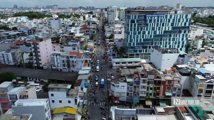 Tuyến đường Cách Mạng Tháng Tám nơi metro số 2 đia qua và đặt trạm nhà ga Lê Thị Riêng ST05.
