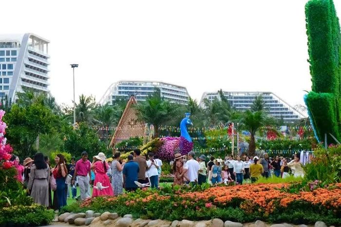 Trong 9 tháng năm 2026, tỉnh Gia Lai đón khoảng 13,5 triệu lượt khách, tăng 25%, tổng thu từ khách du lịch đạt khoảng 29.210 tỷ đồng.
