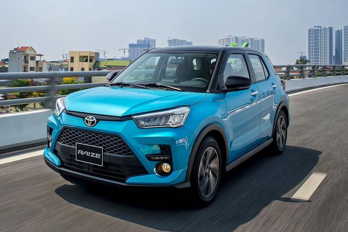 Toyota Raize cùng nhóm SUV đô thị cỡ nhỏ đã mở thêm lựa chọn cho người mua ô tô lần đầu, nhóm khách hàng trước đây thường hướng tới các mẫu xe hạng A. Ảnh: Toyota.