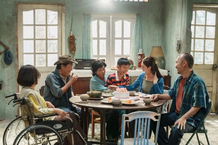 Quý Tử Vượt Giàu được chuyển thể từ Successor (Bắt Búp Bê), bộ phim hài của điện ảnh Trung Quốc ra mắt năm 2024. 