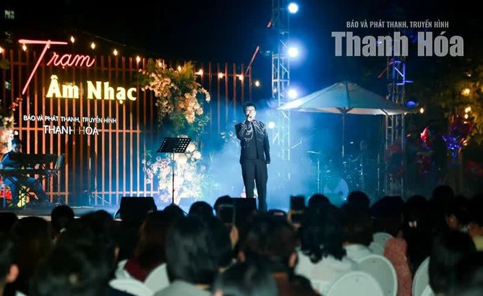 Với Trạm âm nhạc, Báo và Phát thanh, truyền hình Thanh Hóa không chỉ mang đến cho công chúng một chương trình giải trí. Qua cách lựa chọn chủ đề, ca khúc và kết nối các tiết mục, chương trình hướng tới việc tạo dựng một không gian văn hóa giàu cảm xúc, nơi khán giả có thể tìm thấy sự đồng điệu trong tâm hồn. Mỗi đêm nhạc khép lại nhưng dư âm về những giai điệu tuyệt đẹp sẽ còn ngân vang trong lòng khán giả.