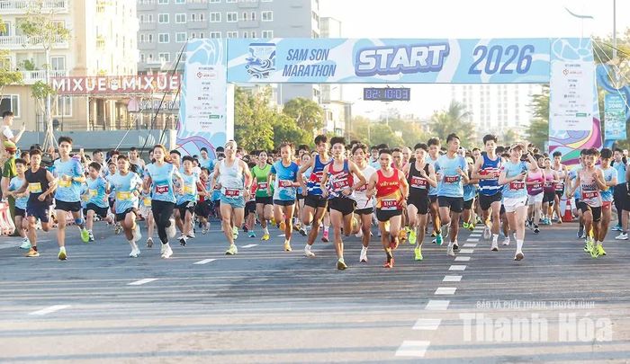 Nội dung 42km xuất phát lúc 4h sáng, sau đó đến các nội dung 21km, 10km, 5km và 3km.