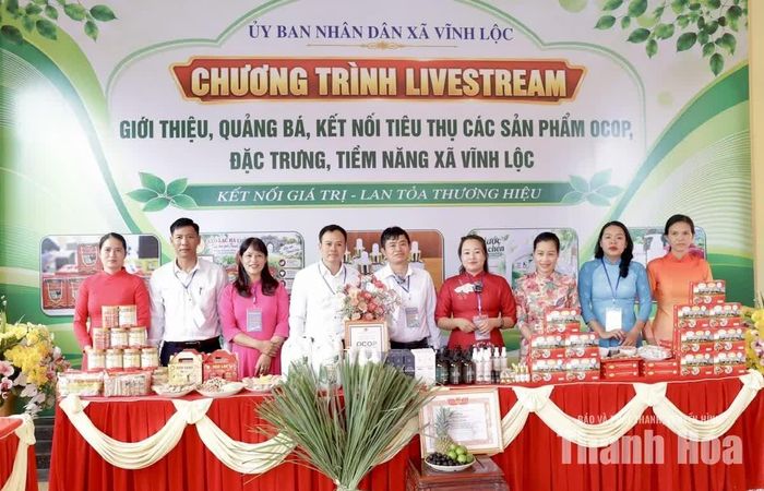 Xã Vĩnh Lộc tổ chức phiên livestream giới thiệu và kết nối tiêu thụ các sản phẩm đặc trưng, sản phẩm tiềm năng của địa phương.