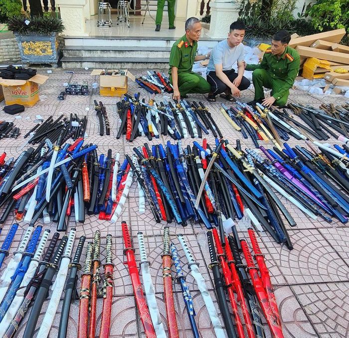  Số vũ khí thơ sơ buôn bán qua mạng bị Phòng An ninh mạng và phòng, chống tội phạm công nghệ cao, Công an thành phố Bắc Ninh thu giữ ngày 3/9/2026. 