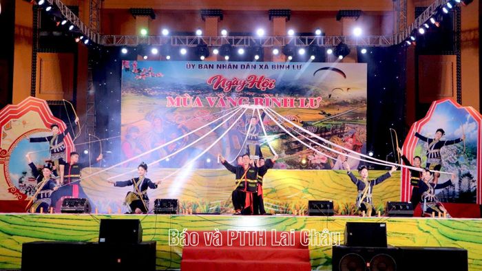 Một số tiết mục tại ngày hội.
