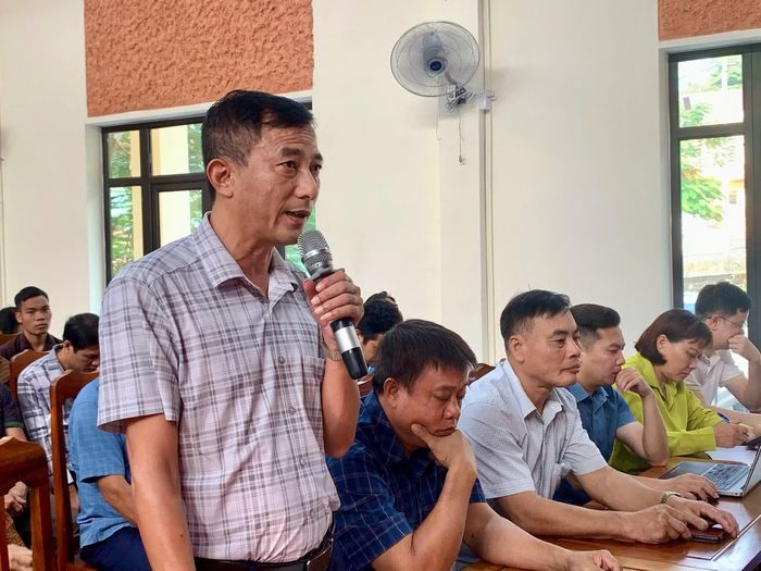 Đại diện người dân nêu ý kiến tại hội nghị.