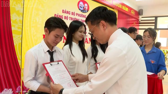 Từ khát vọng tuổi 18 sẽ là khởi đầu cho những "hạt giống" trong tương lai.