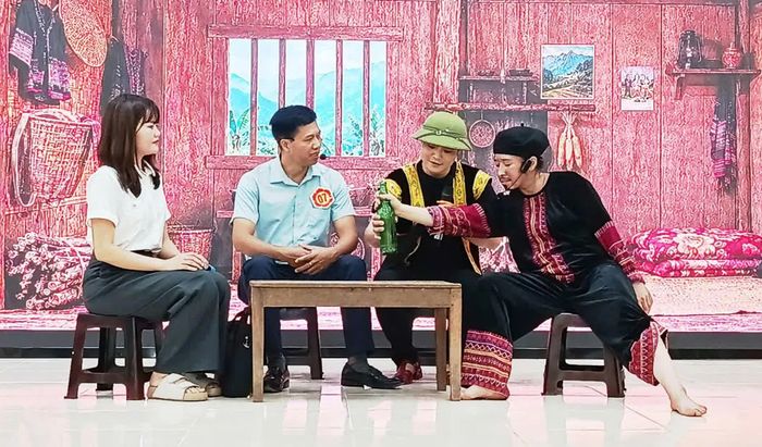 Tiểu phẩm trong hội thi.