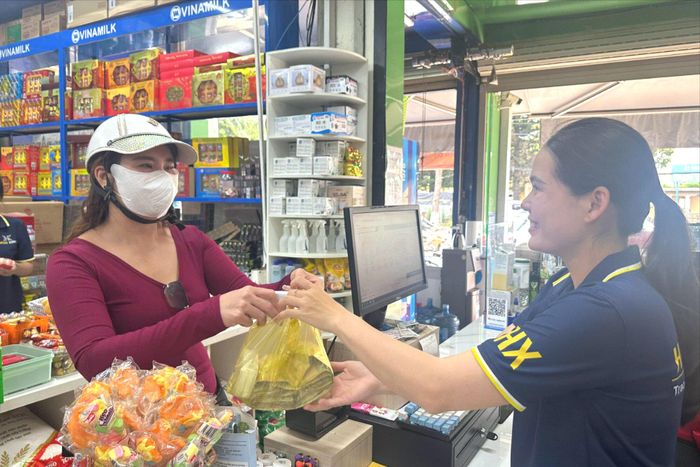 Quốc hội chính thức giảm 30% số thuế phải nộp trong năm 2026 và 2027 cho hộ kinh doanh có doanh thu dưới 10 tỷ đồng/năm góp phần giảm bớt áp lực chi phí đầu vào cho người nộp thuế