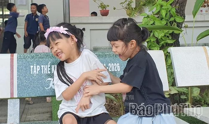 Hồn nhiên trong từng khoảnh khắc.