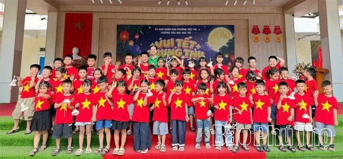 Trao yêu thương, nhận nụ cười.