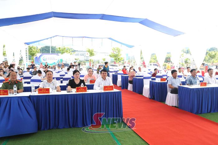 Các đại biểu dự tổng duyệt Ngày hội Đổi mới sáng tạo và Chuyển đổi số tỉnh Sơn La năm 2026.