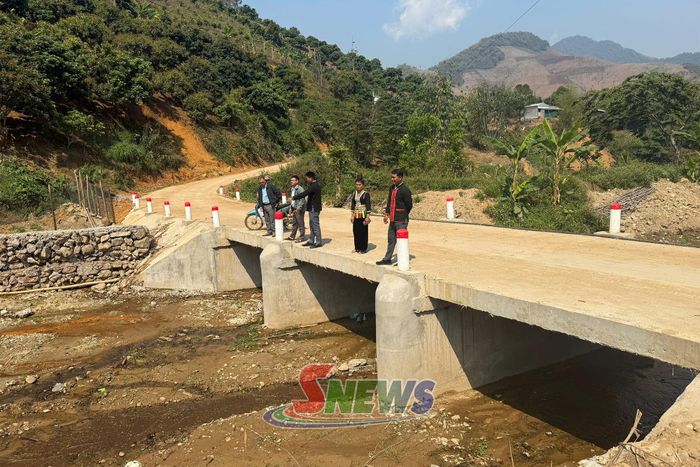 Chỉ sau hơn 2 tháng kiến nghị, phản ánh, cây cầu tràn vào điểm Huổi Co, bản Nà Dòn, xã Chiềng Khoong đã hoàn thành, bàn giao đưa vào sử dụng.