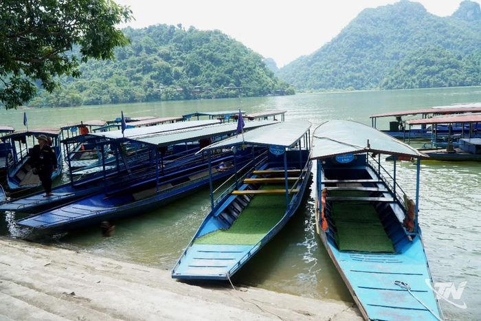 Một góc hồ Ba Bể.