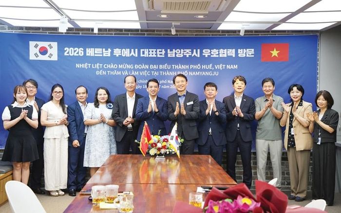  Đoàn thành phố Huế giới thiệu văn hóa, du lịch, ẩm thực và làng nghề Huế tại Hàn Quốc.