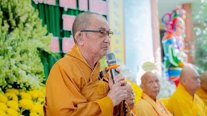 Hòa thượng Thích Hạnh Niệm ban đạo từ