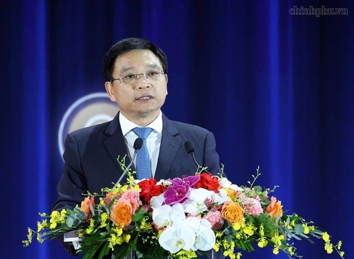 Phó thủ tướng Nguyễn Văn Thắng đề nghị SCIC chủ động triển khai hiệu quả nhiệm vụ kế hoạch đầu tư, kinh doanh đã được Thủ tướng Chính phủ giao tại Quyết định số 1505 gắn trực tiếp với mục tiêu tăng trưởng kinh tế hai con số giai đoạn 2026-2030,