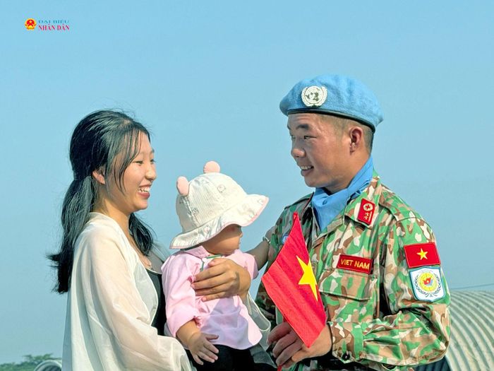 Phút chia tay của gia đình Trung úy Lèng Văn An, Bệnh viện dã chiến cấp 2 số 8