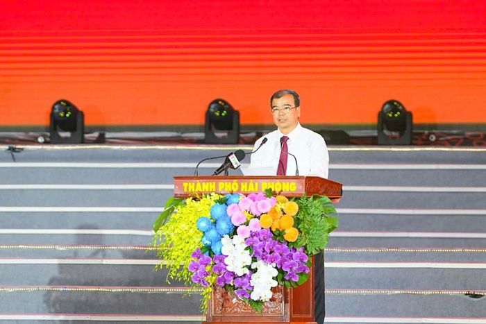 Ông Nguyễn Minh Hùng, Phó Chủ tịch UBND thành phố Hải Phòng, Trưởng Ban tổ chức Lễ hội Côn Sơn, Kiếp Bạc - mùa Thu năm 2026 đọc diễn văn