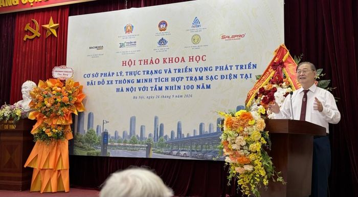 Ông Phạm Xuân Dũng, nguyên Ủy viên Trung ương Đảng, nguyên Chủ nhiệm Ủy ban Khoa học, Công nghệ và Môi trường của Quốc hội, nguyên Chủ tịch Liên hiệp các Hội Khoa học và Kỹ thuật Việt Nam phát biểu tại hội thảo.