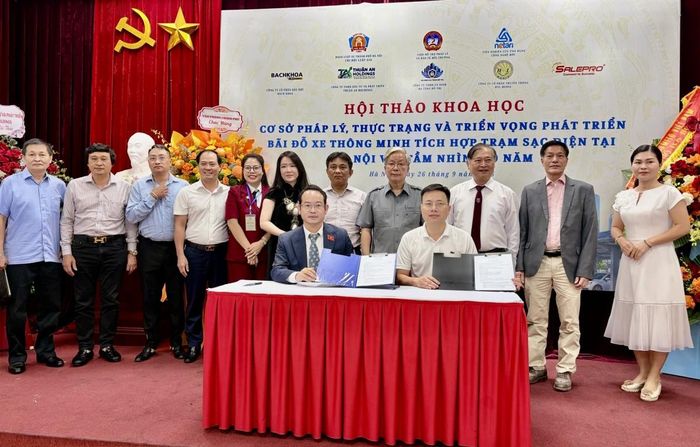 Lễ ký kết Biên bản ghi nhớ hợp tác (MOU) chiến lược giữa Viện Hỗ trợ pháp lý và Bảo vệ môi trường với các tập đoàn, doanh nghiệp uy tín trong lĩnh vực năng lượng, công nghệ và truyền thông trong khuôn khổ sự kiện.