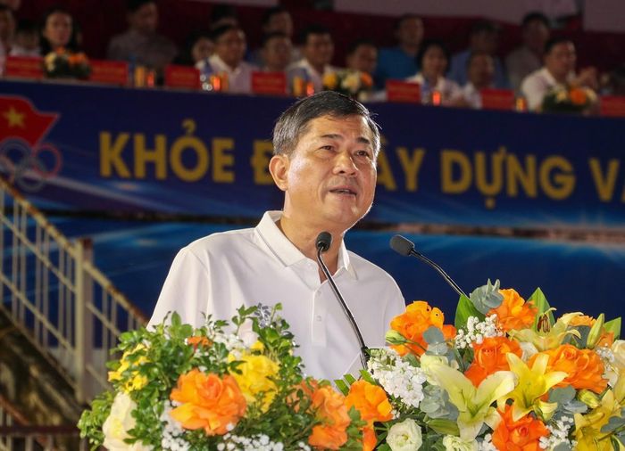Phó Chủ tịch UBND tỉnh Nghệ An Thái Văn Thành phát biểu khai mạc đại hội. (Ảnh: PT)