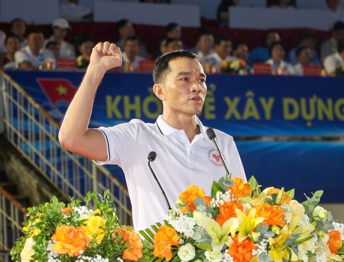 Đại diện các Vận động viên đọc lời hứa trước đại hội. (Ảnh: PT)