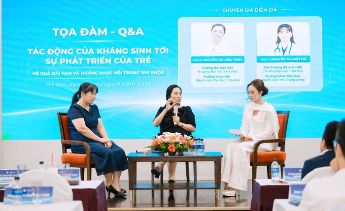 PGS. TS. Nguyễn Thị Diệu Thúy chỉ rõ: ruột không chỉ tiêu hóa thức ăn mà khoảng 80% tế bào miễn dịch của cơ thể nằm tại các mô lympho liên quan đến ruột (GALT).