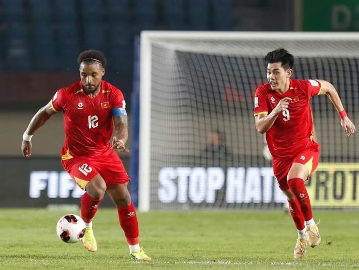 Xuân Son và Đình Bắc trong trận ra quân của ĐT Việt Nam tại FIFA ASEAN Cup 2026. Ảnh: TPO.