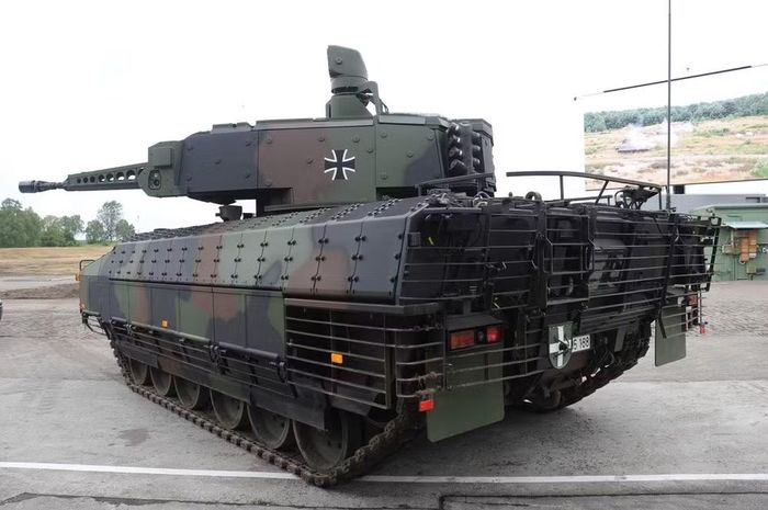 Chiếc Puma đầu tiên thuộc lô sản xuất hàng loạt thứ hai với cấu hình S1 đã được bàn giao cho Quân đội Đức. Chúng sẽ được gửi đến Trung tâm kỹ thuật quân sự WTD 81 và WTD 91 để thử nghiệm thêm trước khi chính thức vào biên chế chiến đấu.