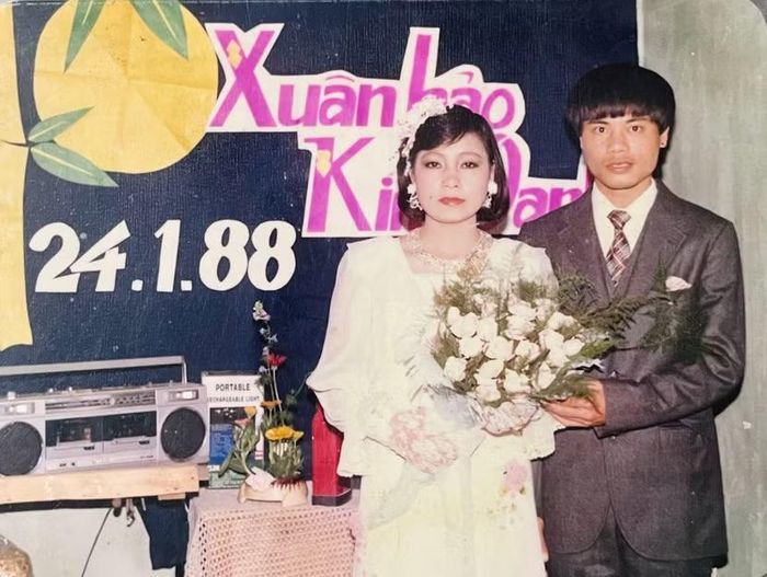 Chàng tiền đạo tài hoa Đinh Xuân Hảo nên duyên cùng cô dâu Nguyễn Thị Kim Oanh