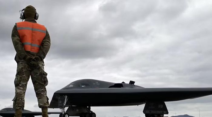Sau hơn 20 năm kể từ lần đầu tham chiến ở Kosovo, B-2 vẫn chứng minh được lý do Mỹ tiếp tục duy trì loại máy bay chỉ có 20 chiếc trong lực lượng.