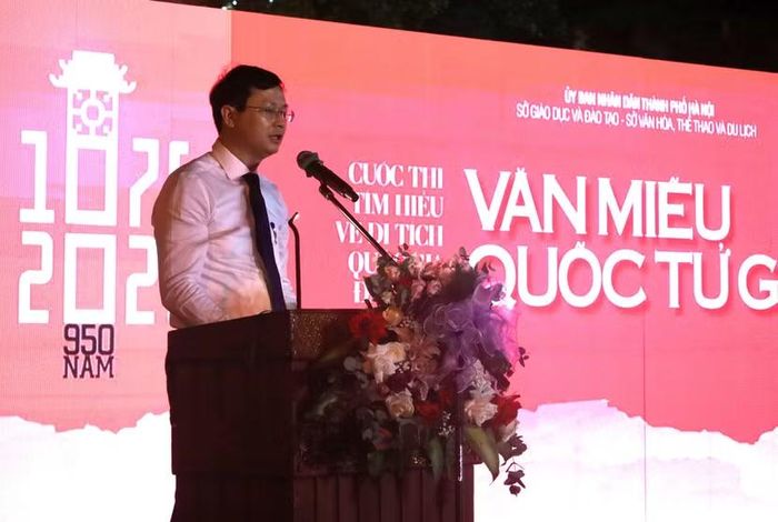 Ông Nguyễn Văn Hiền, Giám đốc Sở Giáo dục và Đào tạo TP Hà Nội phát biểu khai mạc.