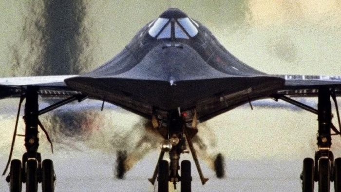 Tuy nhiên hiện chưa có xác nhận chính thức nào về ý định khôi phục máy bay SR-71 Blackbird trở lại trạng thái hoạt động. Nhưng NASA họ thực sự có ý định đó, thì sự trở lại bầu trời của SR-71 sau hơn 27 năm sẽ là sự kiện mang tính bước ngoặt thực sự.