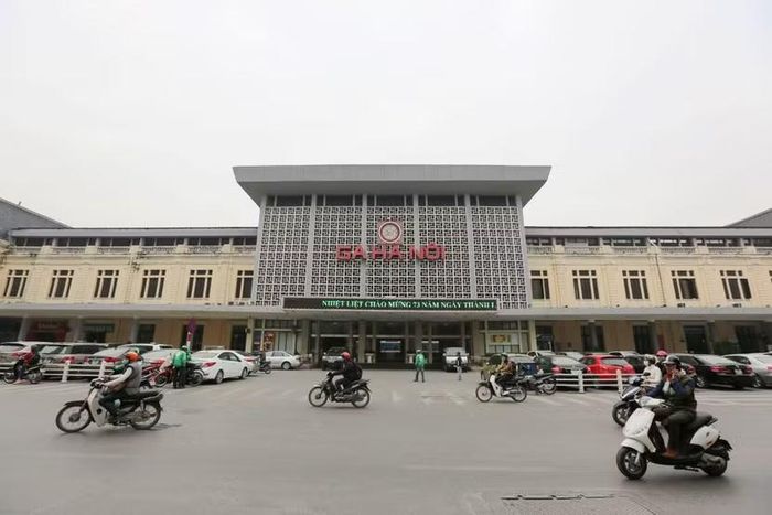 Tập đoàn Đường sắt quốc gia kiến nghị tiếp tục nghiên cứu giữ lại mạng lưới đường sắt quốc gia xuyên tâm cùng kết hợp với mạng lưới đường sắt đô thị