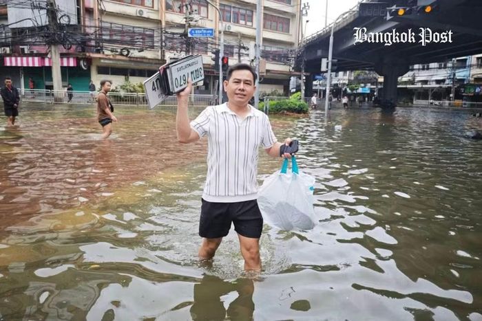 Các tuyến kênh đầy nước đang là trở ngại lớn nhất đối với công tác tiêu thoát