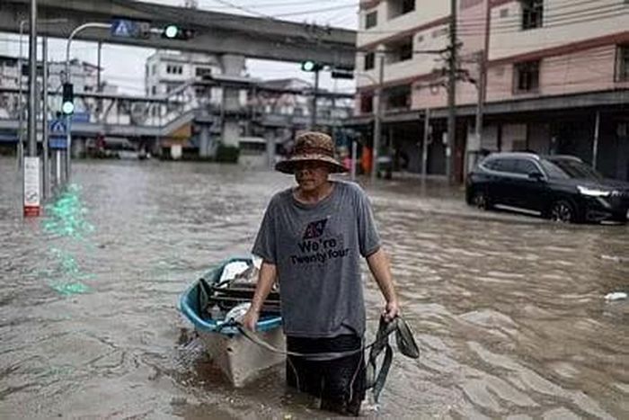 Tuy nhiên, các khu vực ngoại ô như Bang Kapi, On Nut và Ramkhamhaeng vẫn còn đáng lo ngại