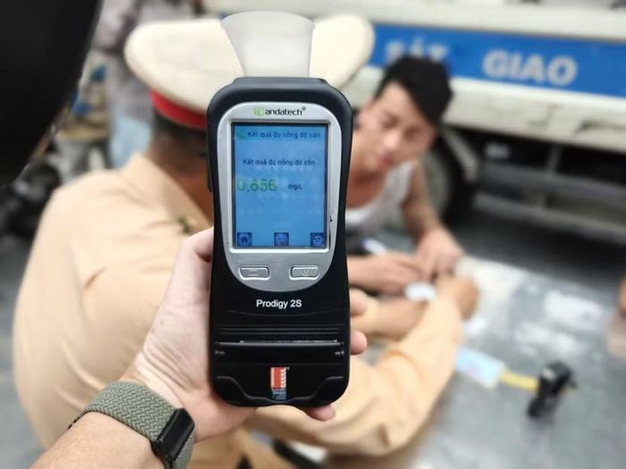 Gần 1.500 trường hợp vi phạm nồng độ cồn bị xử lý