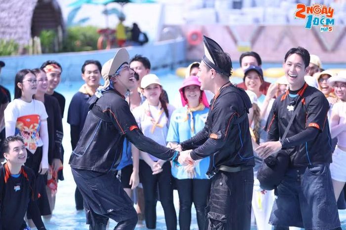 Kiều Minh Tuấn vượt Lê Dương Bảo Lâm trở thành "Tổng tài" mới của "2 ngày 1 đêm"