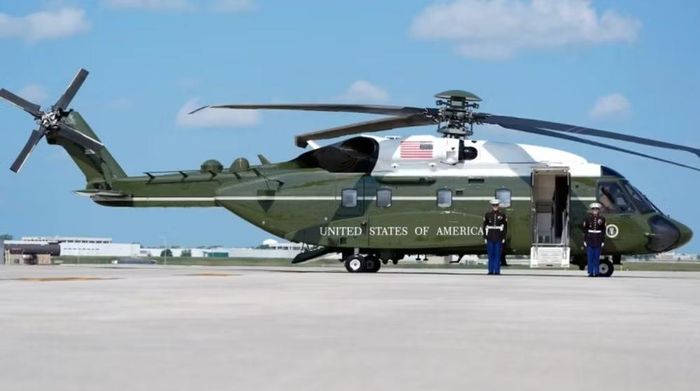 Marine Helicopter Squadron One (HMX-1), đơn vị vận hành trực thăng tổng thống, đảm nhiệm nhiệm vụ vận chuyển lãnh đạo cấp cao bằng đường không.