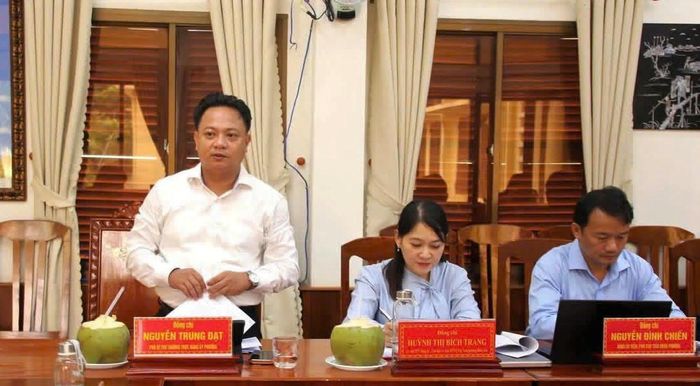 Các đại biểu tham dự buổi làm việc. Ảnh: ĐS.