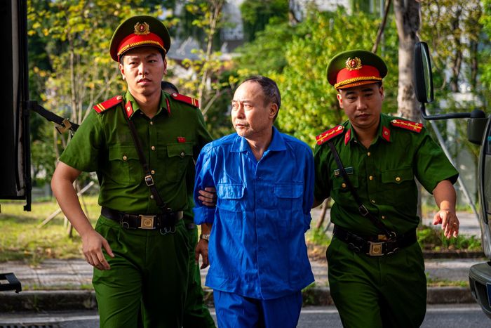  Hành vi của hầu hết bị cáo bị chi phối bởi Nguyễn Thị Mai Anh và Lê Văn Đông, cặp vợ chồng có tổng cộng 20 tiền án. 