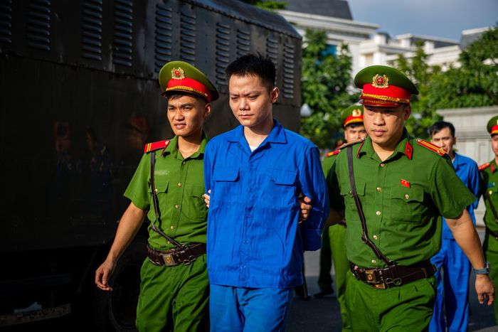  Cáo trạng xác định, năm 2016 và 2020, Nguyễn Thị Mai Anh thuộc diện áp dụng biện pháp bắt buộc chữa bệnh tại Viện Pháp y tâm thần Trung ương, nhưng bị cáo nhiều lần trốn viện để tiếp tục thực hiện hành vi phạm tội. 